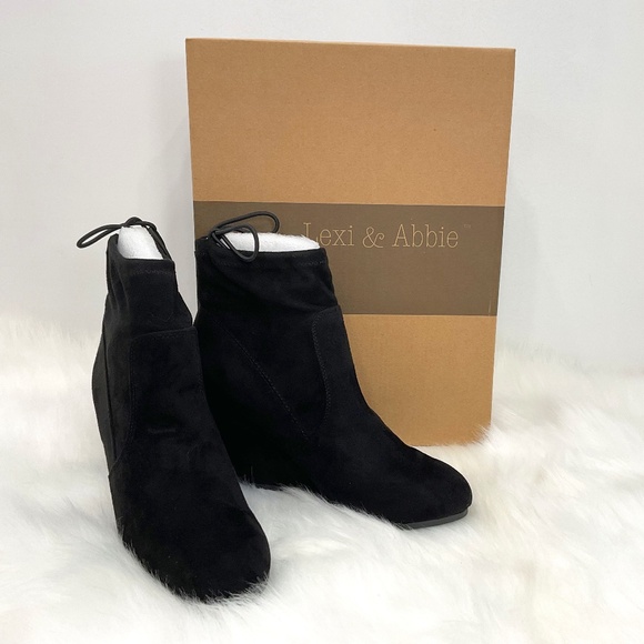 NWT Lexi & Abbie Black Suede Like Sloan Wedge Size 7 Boots/New In Box - Picture 1 of 13
